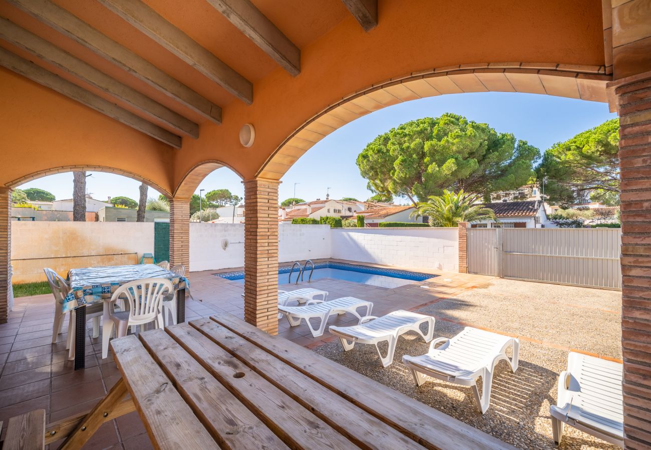 Villa en L'Escala - Dakota