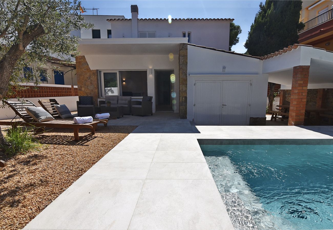 Villa en L'Escala - Montgo