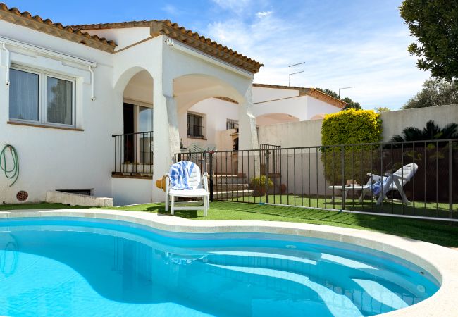 Villa en L'Escala - Ona