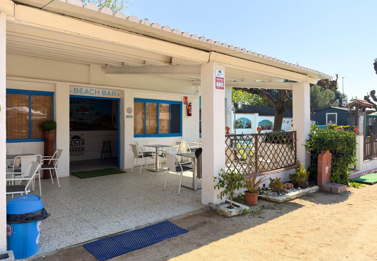 Bungalow en Canet de Mar - Costa Dorada: Tienda Cala