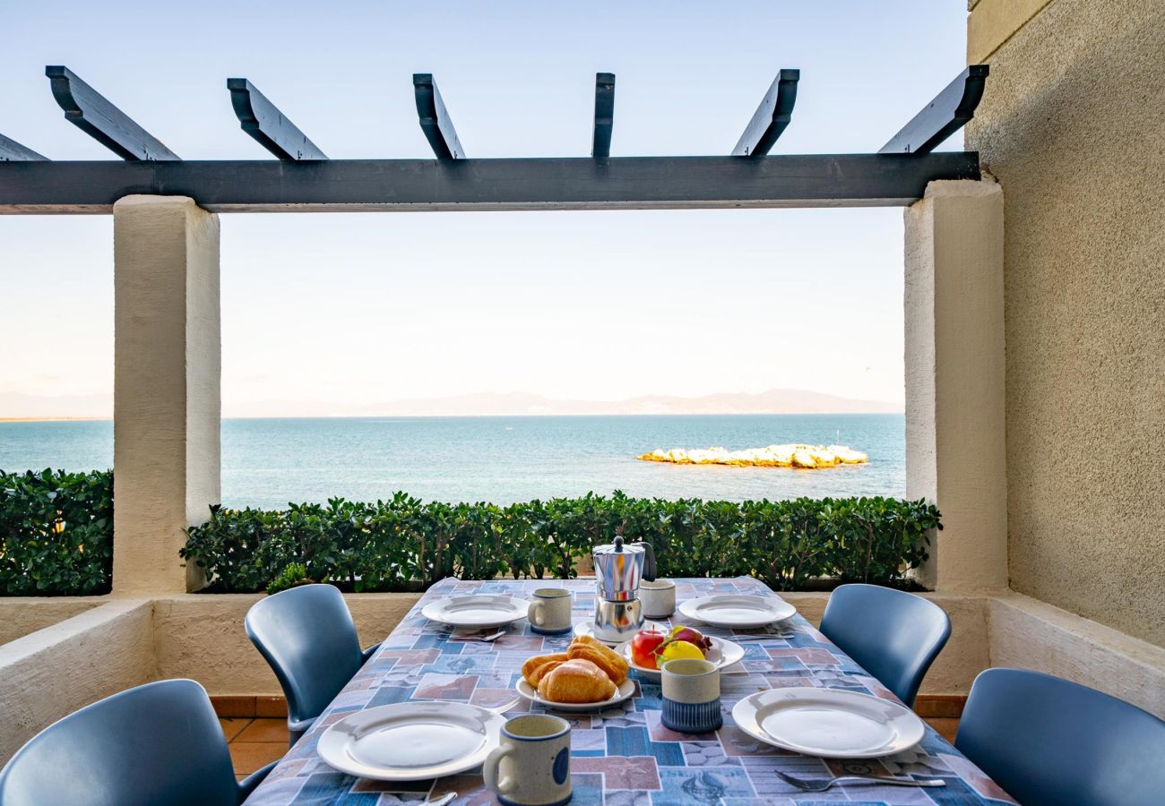 Apartment in L'Escala - Aina