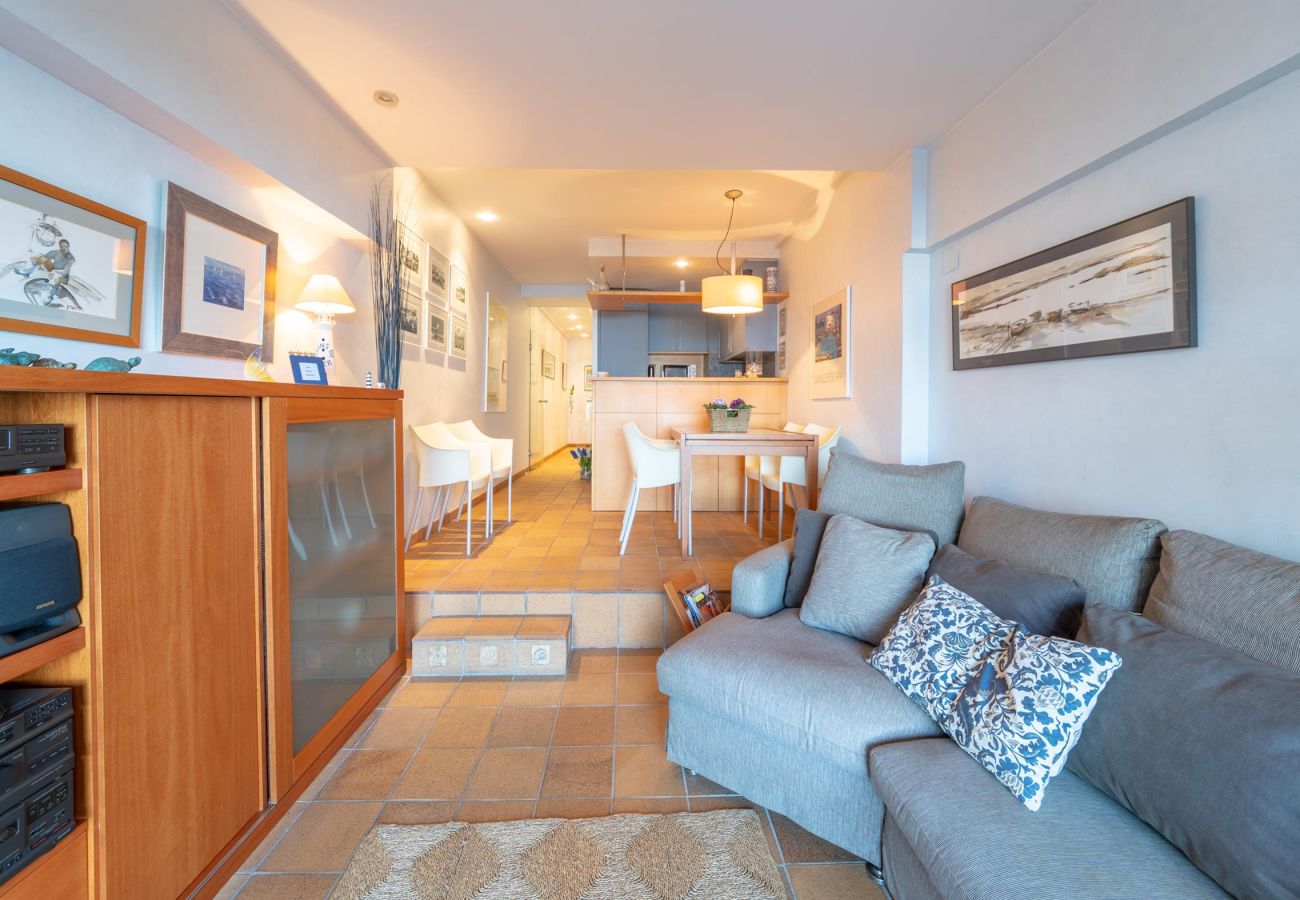 Apartment in L'Escala - Aina
