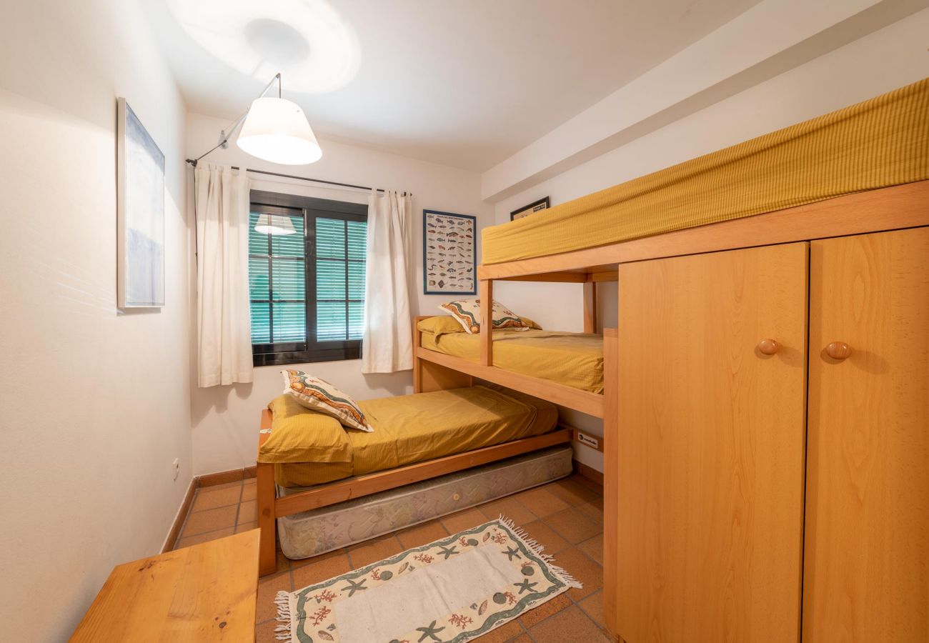 Apartment in L'Escala - Aina
