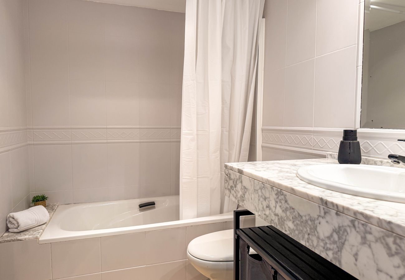 Apartment in L'Escala - Iona