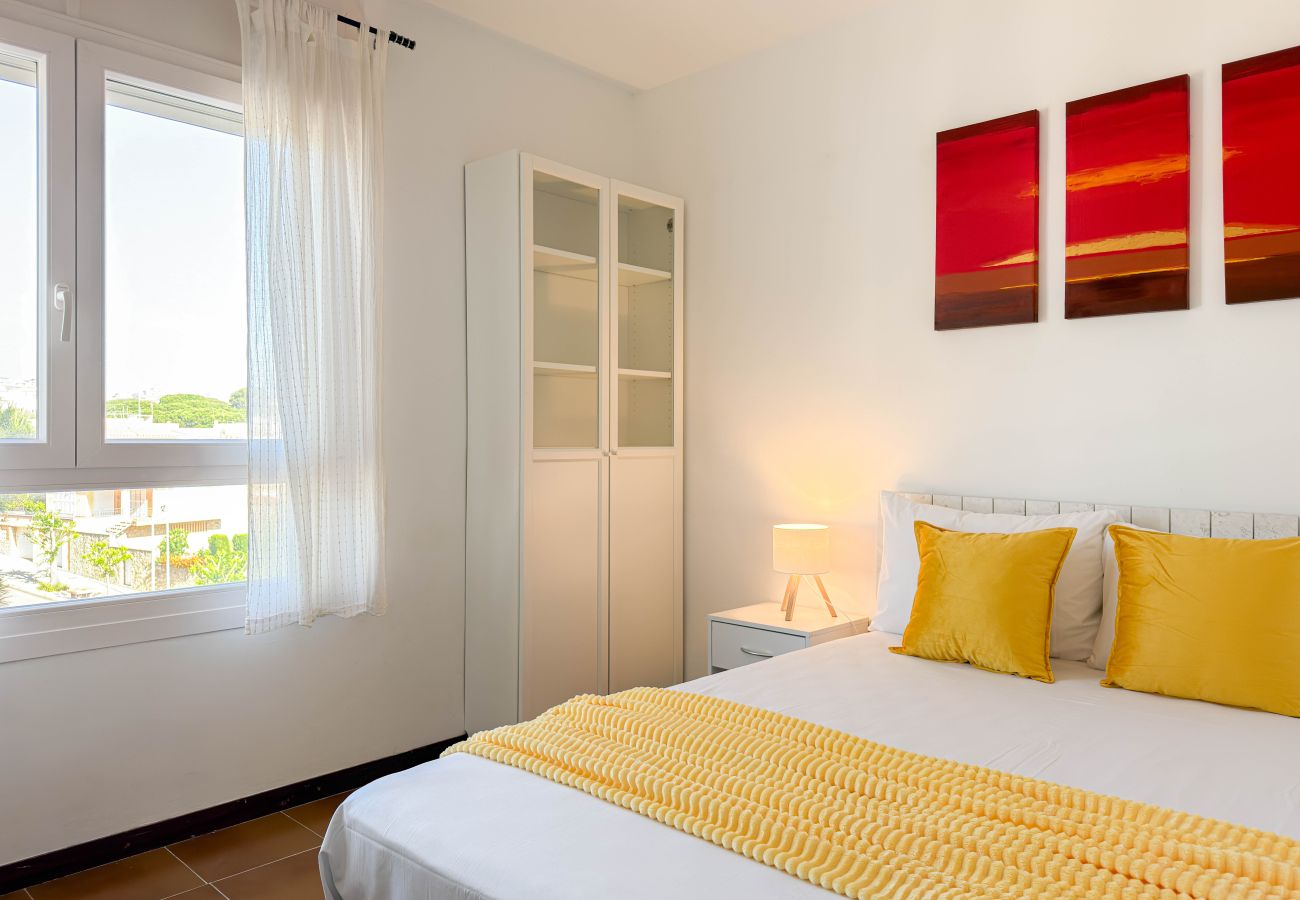 Apartment in L'Escala - Maricel