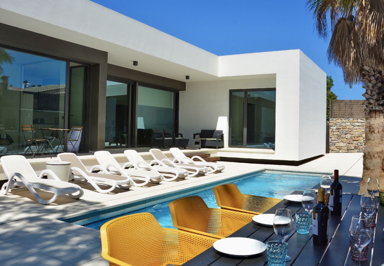 Villa à L'Escala - Blanca