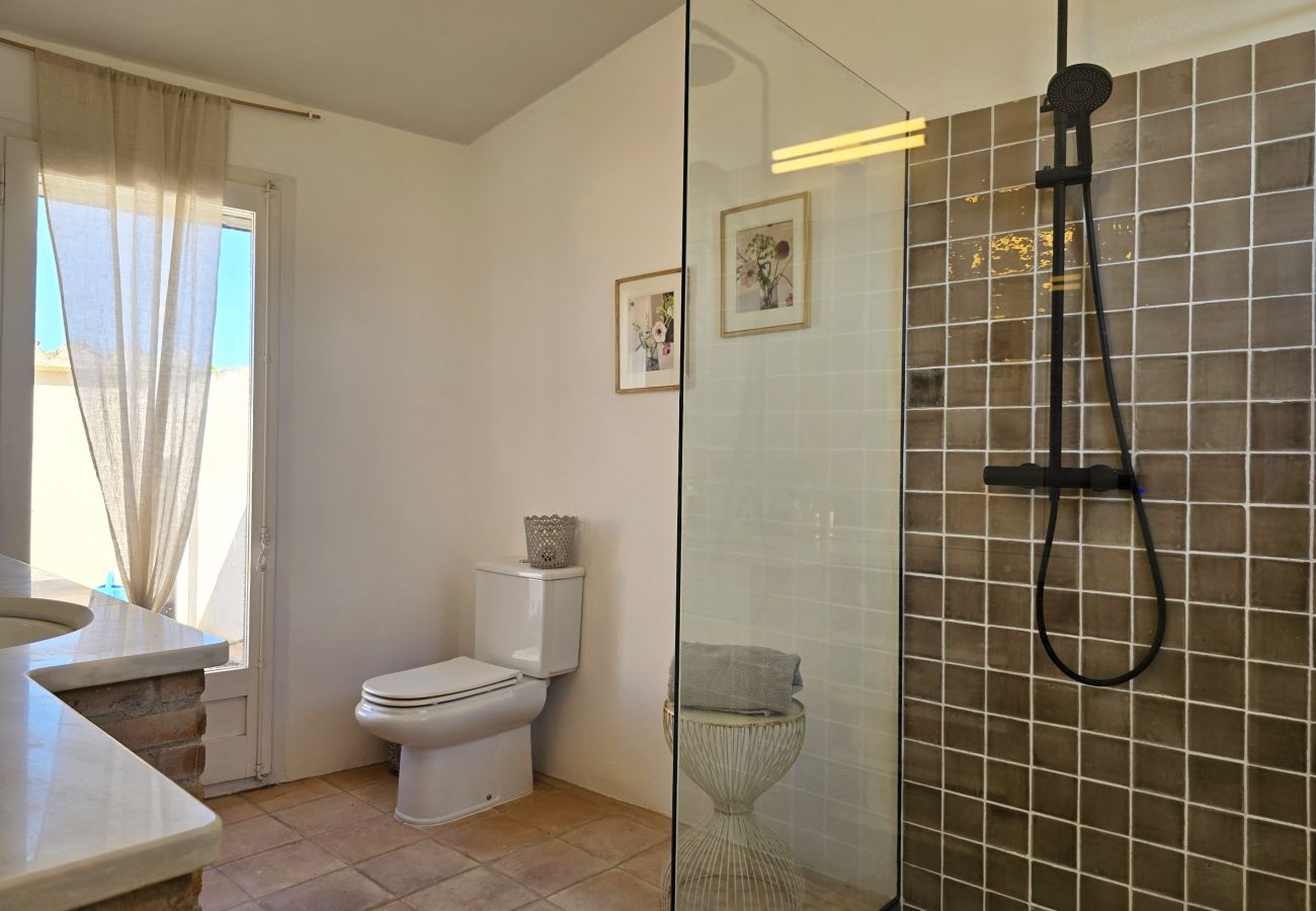Gîte Rural à Ventalló - Gran Casa Rustica con Alma Mediterranea