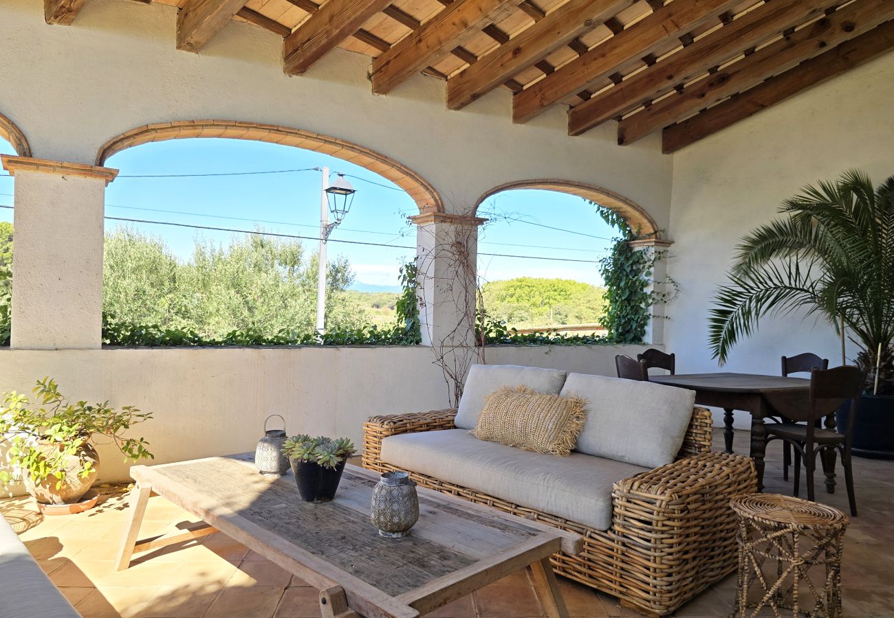 Gîte Rural à Ventalló - Gran Casa Rustica con Alma Mediterranea
