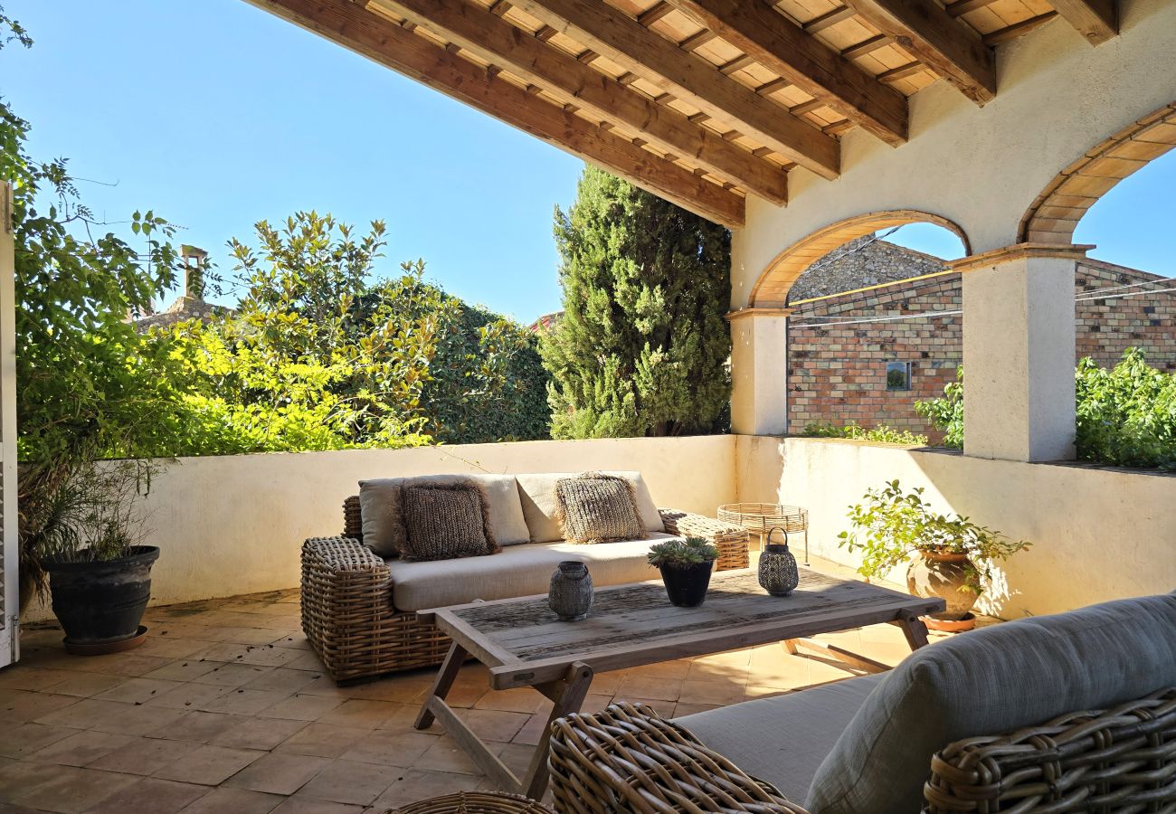 Gîte Rural à Ventalló - Gran Casa Rustica con Alma Mediterranea