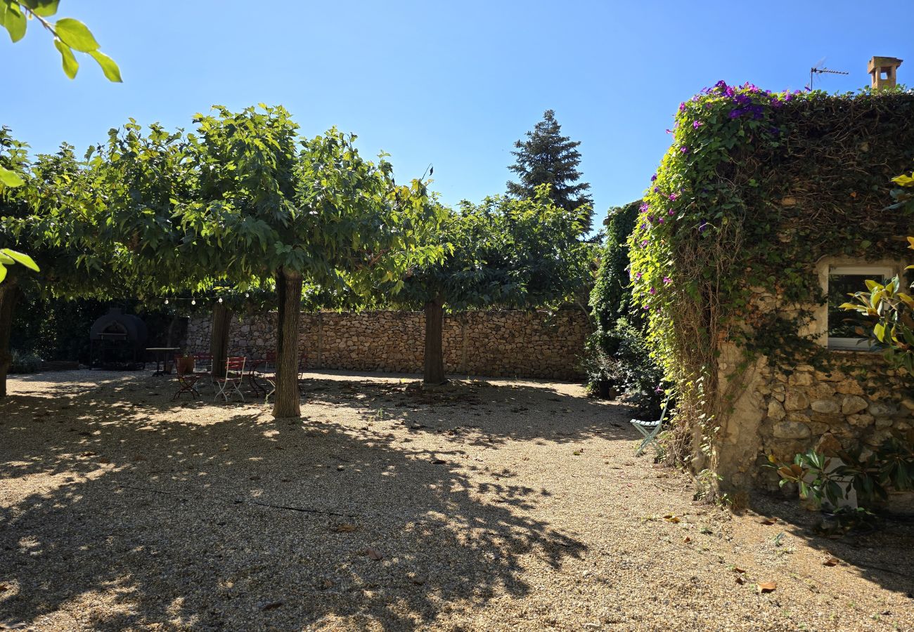 Gîte Rural à Ventalló - Gran Casa Rustica con Alma Mediterranea