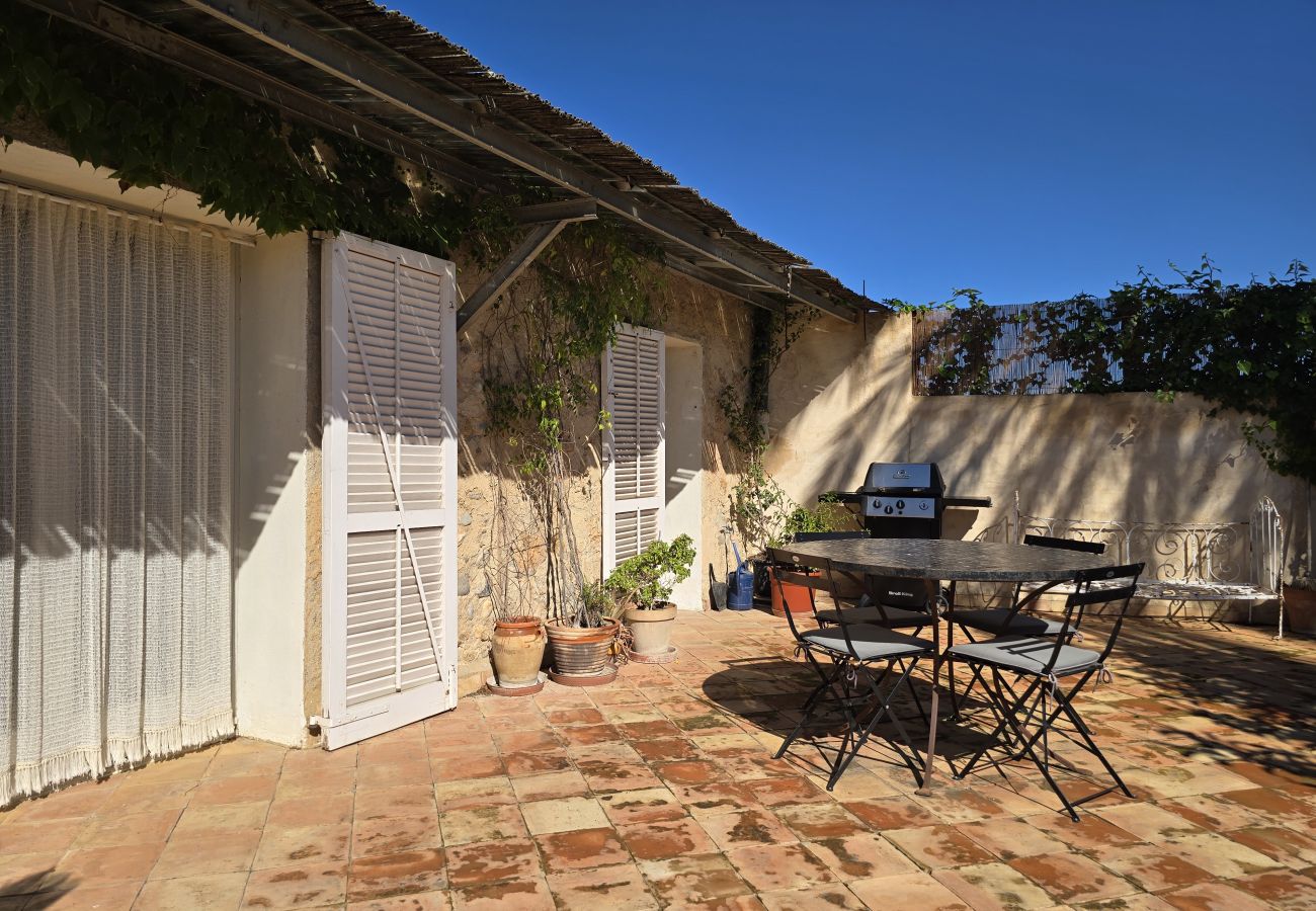 Gîte Rural à Ventalló - Gran Casa Rustica con Alma Mediterranea