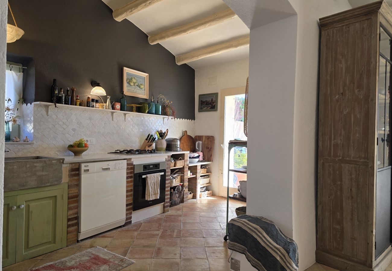Gîte Rural à Ventalló - Gran Casa Rustica con Alma Mediterranea