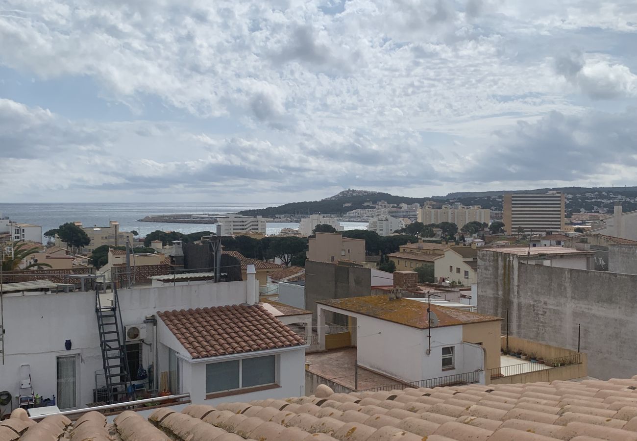 Отель на Escala - Hostal (no activo) en L`Escala CB000520