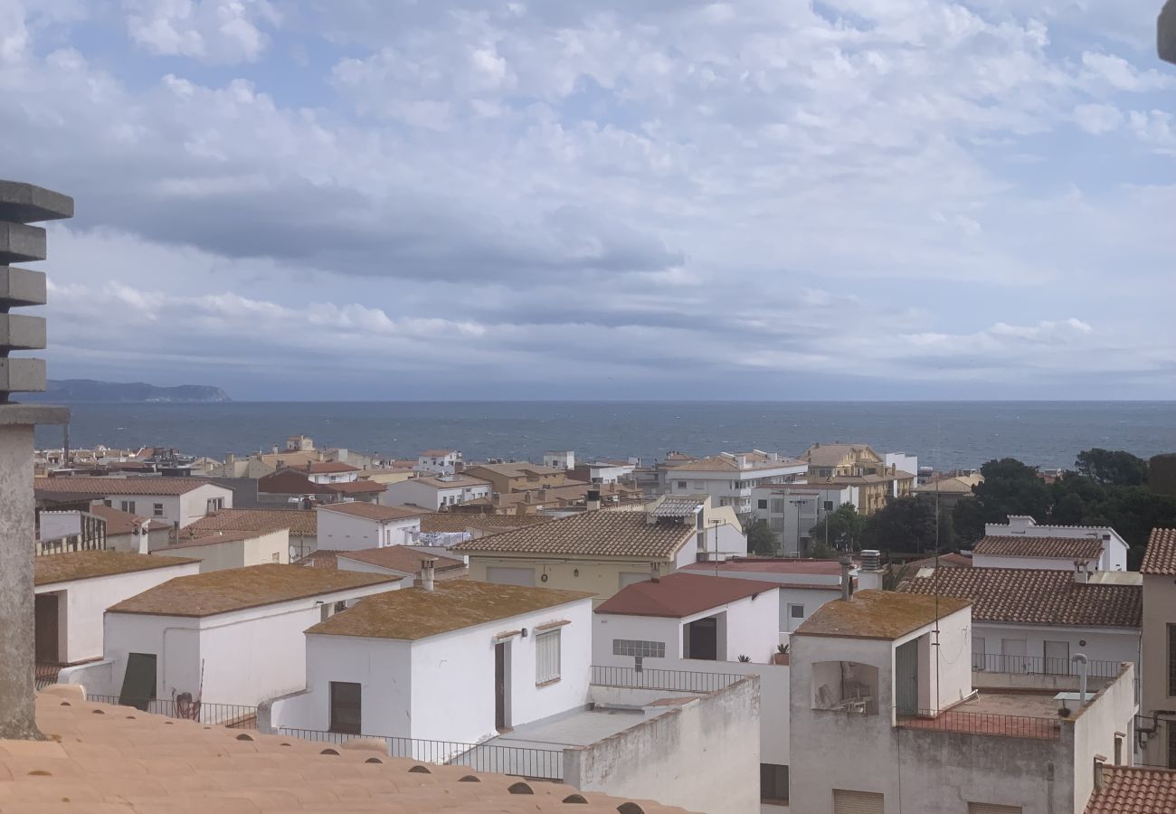 Отель на Escala - Hostal (no activo) en L`Escala CB000520