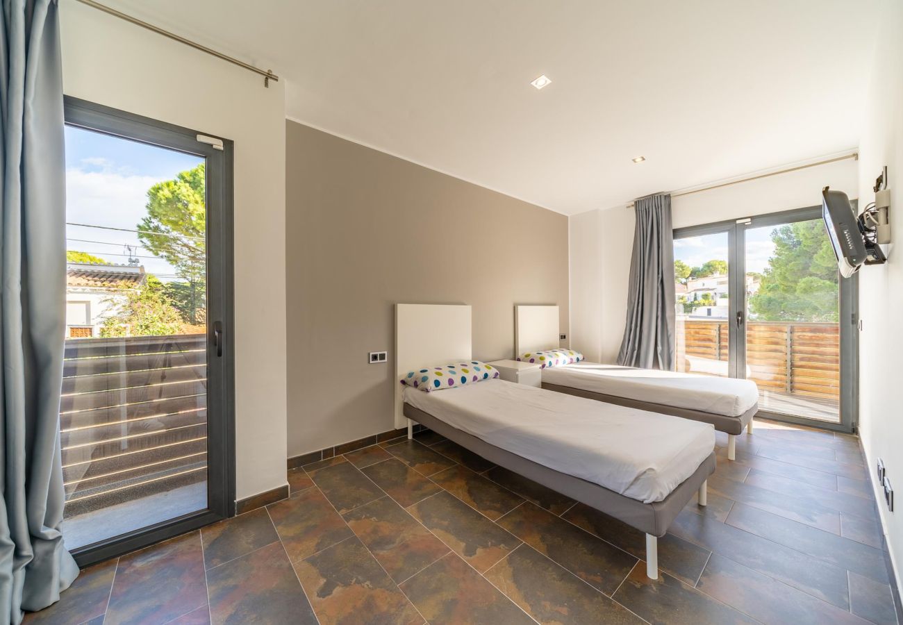 Casa adosada en Escala - Casa adosada en venta en Montgó, L`Escala